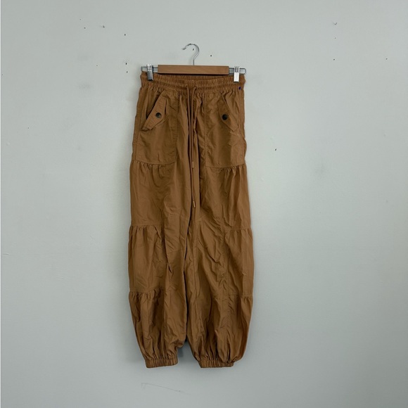 Free People Movement Set Me Free Cargo Pants XS Like NEW! - Picture 3 of 8